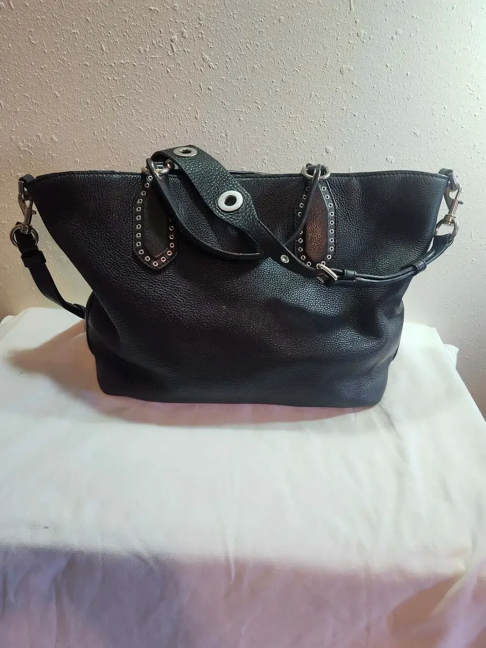 Michael Kors Brooklyn Large Grommet Leather Hobo Shoulder Bag Black